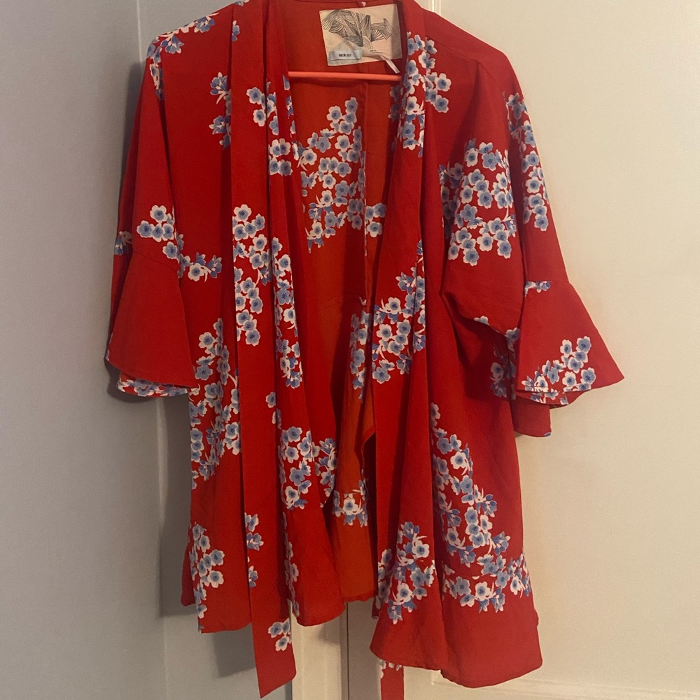 Urban Outfitters - Kimchi Blue - Red, blue and white floral pattern kimono- XS-S